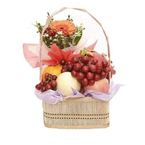 Small Bouquet With Fruits