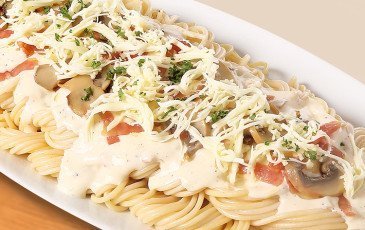 Carbonara Platter with 4 pcs Bread Stick