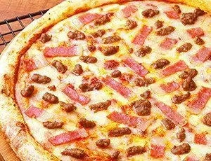 Cheesy Burgers Pizza