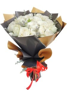 White roses arrangement