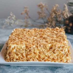 Toasted Almond Sans Rival (Regular)