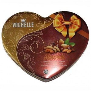 Vochelle Almonds Heart