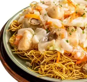 Crispy Noodles with Seafood